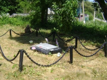 Братские могилы жителей Прохоровского района - фото 2